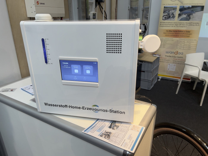 Die Ladestation für das Wasserstoff E-Bike (Bild: Mario Keller)<br>